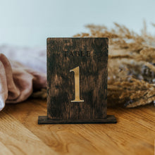 Įkelti vaizdą į galerijos rodinį, Rudi Mediniai Stalo Numeriai Gimtadieniams, Stalo Numeracija Vestuvėms, Šventėms ir Renginiams