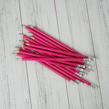 Įkelti vaizdą į galerijos rodinį, Unikalūs Rožiniai Mediniai HB Pieštukai su Graviravimu, Asmeniškos Dovanos Įvairioms Progoms