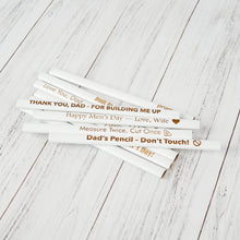 Įkelti vaizdą į galerijos rodinį, Personalizuotas Baltas Dailidės Pieštukas, Suasmeninta Dovana Tėčiui, Staliui ar Ypatingai Progai