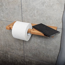 Įkelti vaizdą į galerijos rodinį, Medinis Tualetinio Popieriaus Laikiklis Su Lentynėle Ir Įpjova Telefonui, Vonios Kambario Dekoracija