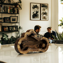 Įkelti vaizdą į galerijos rodinį, Medinė motociklo formos taupyklė