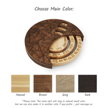 Įkelti vaizdą į galerijos rodinį, Rankų Darbo Medinis Kalendorius, Apvalus Dekoratyvinis Aksesuaras ir Dovana Ypatingoms Progoms