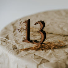 Įkelti vaizdą į galerijos rodinį, Mediniai Stalo Numeriai 1–10, Rankų Darbo Dekoras Vestuvėms, Šventėms