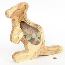 Įkelti vaizdą į galerijos rodinį, Medinė taupyklė kengūra (ruda, graviravimas)