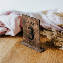 Įkelti vaizdą į galerijos rodinį, Rudi Mediniai Stalo Numeriai Gimtadieniams, Stalo Numeracija Vestuvėms, Šventėms ir Renginiams