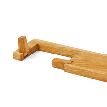 Įkelti vaizdą į galerijos rodinį, Medinis tualetinio popieriaus laikiklis su lentynėle