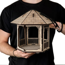 Įkelti vaizdą į galerijos rodinį, Medinė lesyklėlė paukščiams, Gazebo lesyklėlė