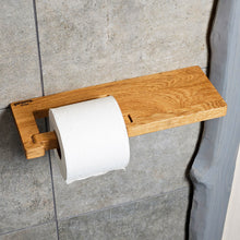 Įkelti vaizdą į galerijos rodinį, Medinis tualetinio popieriaus laikiklis su lentynėle