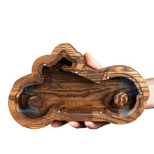 Įkelti vaizdą į galerijos rodinį, Medinė taupyklė motociklas ( 2 dydžiai, 3 spalvos, graviravimas)