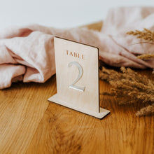 Įkelti vaizdą į galerijos rodinį, Natūralus Mediniai Stalo Numeriai Vestuvėms, Šventinio Stalo Dekoracija