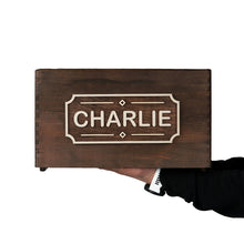 Įkelti vaizdą į galerijos rodinį, Medinė šuns žaislų dėžė