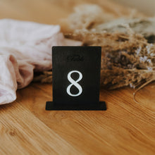 Įkelti vaizdą į galerijos rodinį, Juodi Mediniai Stalo Numeriai Vestuvėms, Stalo Numeracija Šventėms