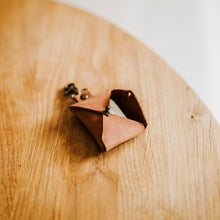 Įkelti vaizdą į galerijos rodinį, Odinis šuns skanėstų dėklas