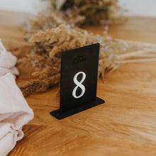 Įkelti vaizdą į galerijos rodinį, Juodi Mediniai Stalo Numeriai Vestuvėms, Stalo Numeracija Šventėms