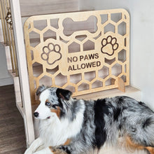 Įkelti vaizdą į galerijos rodinį, Rankų Darbo Mediniai Varteliai Šunims, Personalizuotas Barjeras Augintiniams