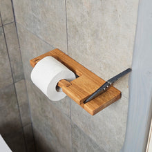 Įkelti vaizdą į galerijos rodinį, Medinis Tualetinio Popieriaus Laikiklis Su Lentynėle Ir Įpjova Telefonui, Vonios Kambario Dekoracija