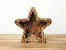 Įkelti vaizdą į galerijos rodinį, Medinė taupyklė žvaigždė (graviravimas)