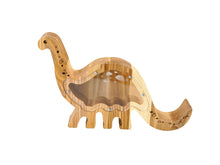 Įkelti vaizdą į galerijos rodinį, Medinė taupyklė dinozauras (graviravimas)