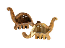 Įkelti vaizdą į galerijos rodinį, Medinė taupyklė dinozauras (ruda, graviravimas)