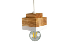 Įkelti vaizdą į galerijos rodinį, Medinis pakabinamas šviestuvas (juoda)