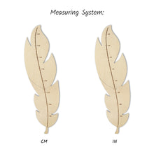 Įkelti vaizdą į galerijos rodinį, Medinė Plunksnos Formos Ūgio Matuoklė, Dekoratyvi ir Funkcionali Vaikų Kambario Detalė