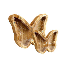 Įkelti vaizdą į galerijos rodinį, Medinė taupyklė drugelis (graviravimas)