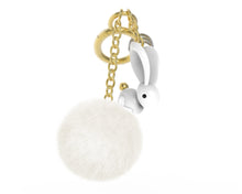 Įkelti vaizdą į galerijos rodinį, Raktų Pakabukas "Zuikių Mylėtojas"