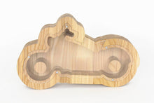 Įkelti vaizdą į galerijos rodinį, Medinė taupyklė motociklas ( 2 dydžiai, 3 spalvos, graviravimas)