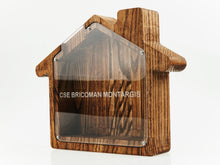 Įkelti vaizdą į galerijos rodinį, Didelė medinė taupyklė namas (graviravimas)