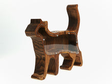 Įkelti vaizdą į galerijos rodinį, Medinė taupyklė katė (ruda, graviravimas)