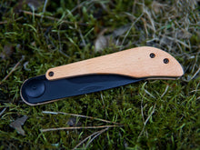 Įkelti vaizdą į galerijos rodinį, Medinis Kišeninis Peiliukas (Graviravimas)