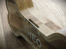 Įkelti vaizdą į galerijos rodinį, Medinė taupyklė kaulas (graviravimas)