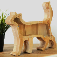 Įkelti vaizdą į galerijos rodinį, Medinė taupyklė katė (graviravimas)