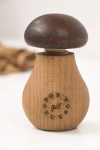 Įkelti vaizdą į galerijos rodinį, Medinis Riešutų Gliaudyklė / Gliaudiklis