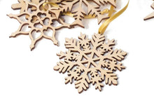 Įkelti vaizdą į galerijos rodinį, Eglutės Žaisliukai - Kalėdiniai Mediniai Žaisliukai Eglutei