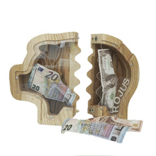 Įkelti vaizdą į galerijos rodinį, Medinė išardoma taupyklė (graviravimas)