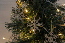 Įkelti vaizdą į galerijos rodinį, Eglutės Žaisliukai - Kalėdiniai Mediniai Žaisliukai Eglutei