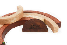 Įkelti vaizdą į galerijos rodinį, Lavinamasis Žaislas Vaikams " Vaivorykštė " - Medinis Edukacinis Žaislas