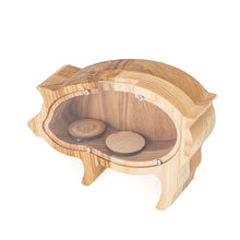 Įkelti vaizdą į galerijos rodinį, Maža medinė taupyklė kiaulė (graviravimas)