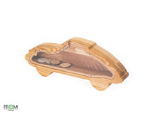 Įkelti vaizdą į galerijos rodinį, Didelė medinė taupyklė automobilis (graviravimas)