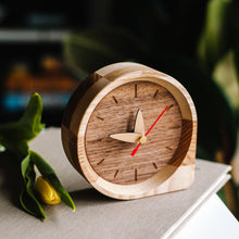 Įkelti vaizdą į galerijos rodinį, Stalo laikrodis, Medinis Laikrodis