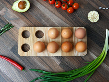 Įkelti vaizdą į galerijos rodinį, Medinis Kiaušinių Laikiklis (3 Spalvos, 2 Dydžiai)