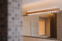 Įkelti vaizdą į galerijos rodinį, Sieninis Šviestuvas - Medinė Sieninė Lempa