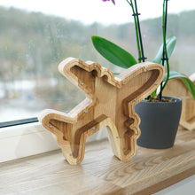 Įkelti vaizdą į galerijos rodinį, Medinė taupyklė lėktuvas (graviravimas)