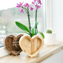 Įkelti vaizdą į galerijos rodinį, Medinė taupyklė širdelė (graviravimas)