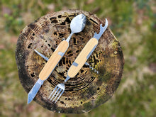 Įkelti vaizdą į galerijos rodinį, Medinis daugiafunkcis įrankis (Graviravimas)