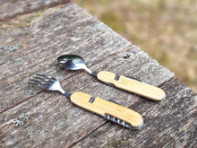 Įkelti vaizdą į galerijos rodinį, Medinis daugiafunkcis įrankis (Graviravimas)