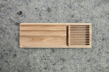 Įkelti vaizdą į galerijos rodinį, Pieštukinė - Medinė Pieštukinė Stalo Priedas (Galimas Graviravimas)