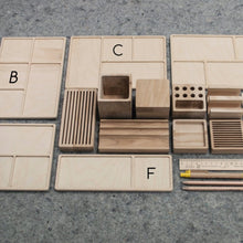 Įkelti vaizdą į galerijos rodinį, Pieštukinė - Medinė Pieštukinė Stalo Priedas (Galimas Graviravimas)