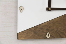 Įkelti vaizdą į galerijos rodinį, Laikrodis - Medinis Apvalus Laikrodis Su Akrilo Apdaila